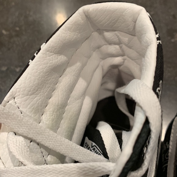 Men’s Vans Sk8 Hi Peace Paisley - Picture 13 of 13